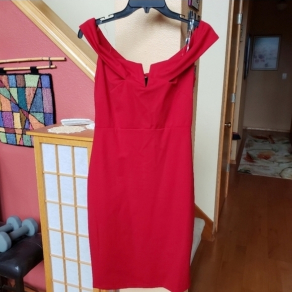 Soieblu Dresses & Skirts - NWT Soieblu red off shoulder dress large